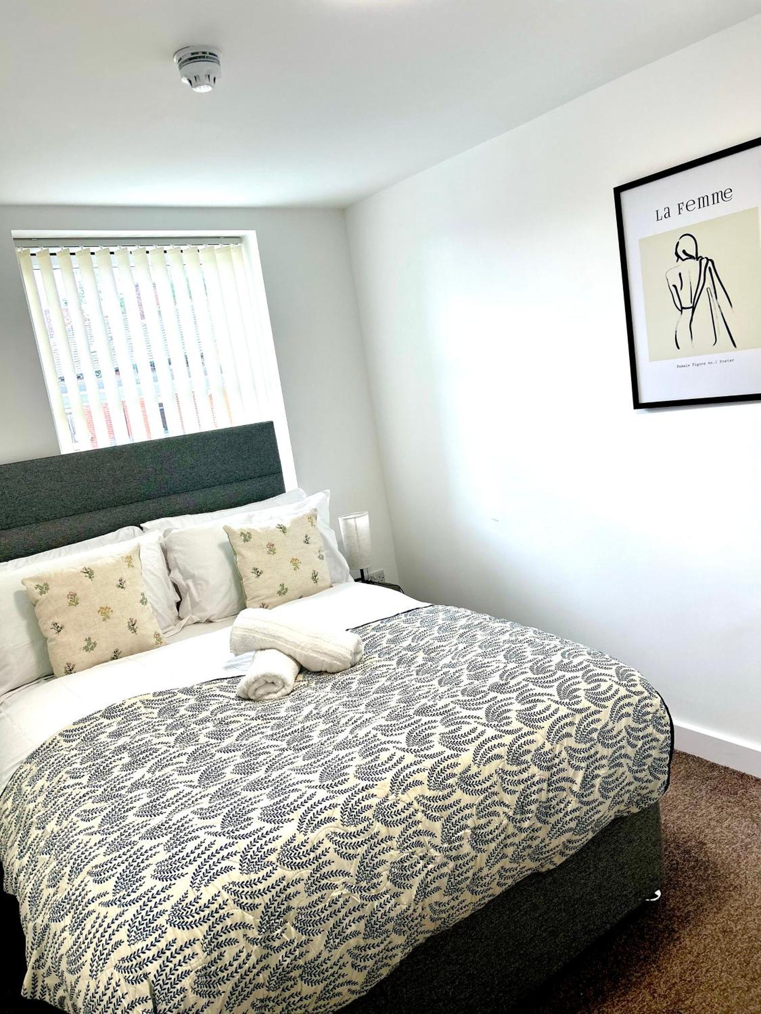 Failsworth Luxury Apartment With Free Parking By Daley Stays 맨체스터 외부 사진